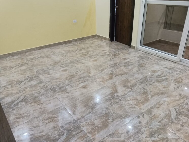 Room, mi-rustle-court 3.5 Bedroom 2350 Sq.Ft. Apartment In Gomti Nagar Lucknow 9037426