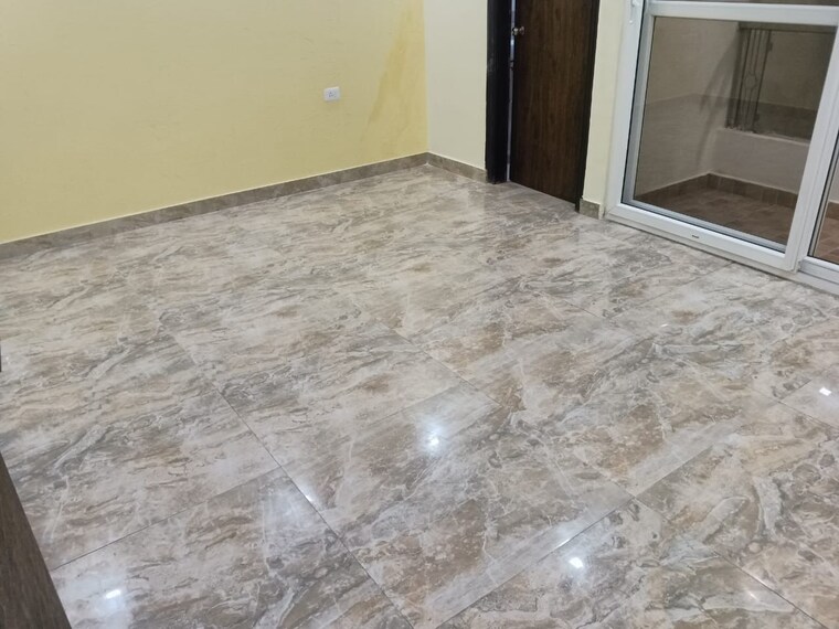 Room, mi-rustle-court 3.5 Bedroom 2350 Sq.Ft. Apartment In Gomti Nagar Lucknow 9037426