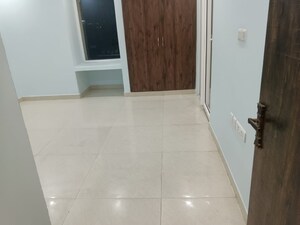 Room in 3.5 BHK Apartment at MI Rustle Court, Gomti Nagar – for Sale