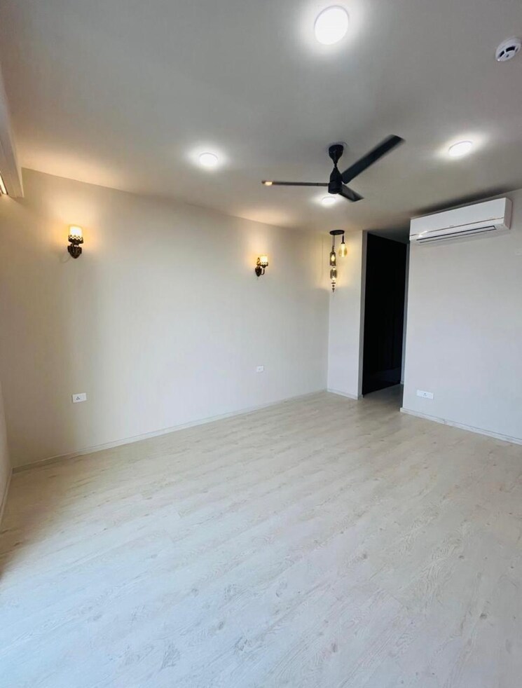 Room, tulip-white 3 Bedroom 1326 Sq.Ft. Apartment In Sector 69 Gurgaon 9037450
