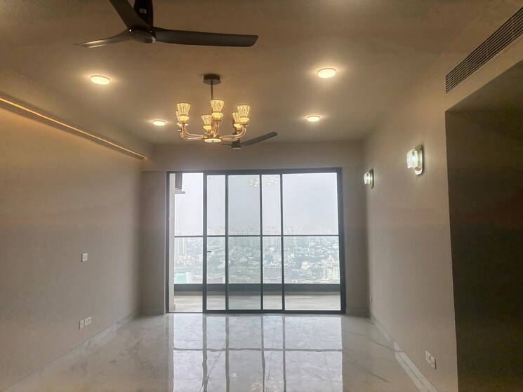 Room, tulip-white 3 Bedroom 1326 Sq.Ft. Apartment In Sector 69 Gurgaon 9037450