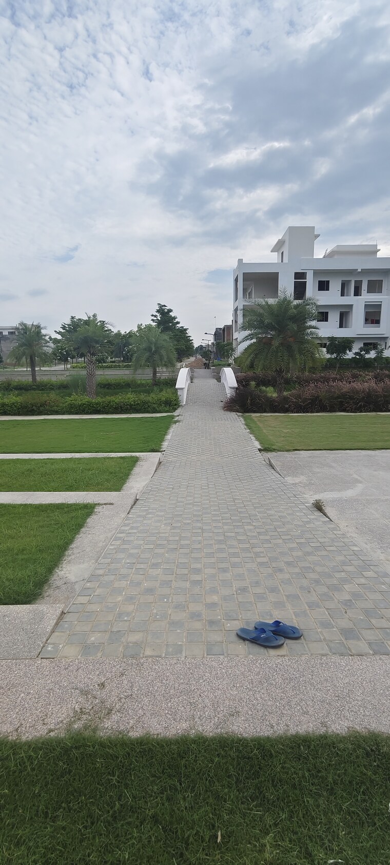 Garden, pintail-park-city  240 Sq.Yd. Plot In Mastemau Lucknow 9037432