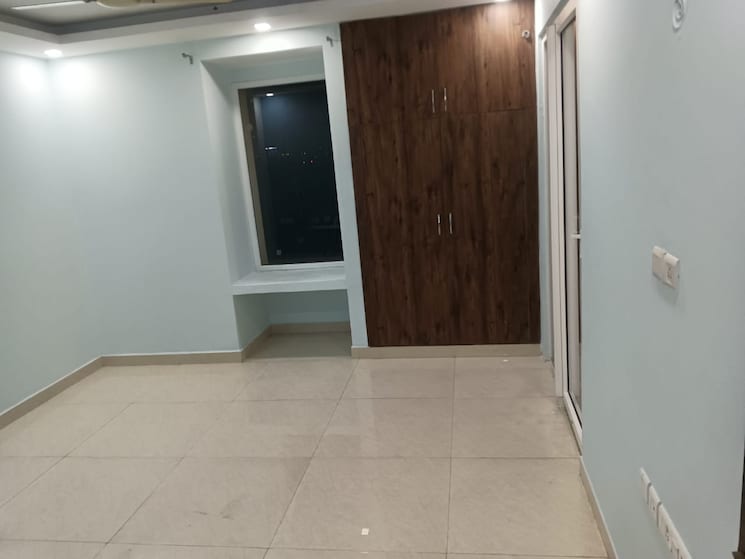 Room, mi-rustle-court 3.5 Bedroom 2350 Sq.Ft. Apartment In Gomti Nagar Lucknow 9037426