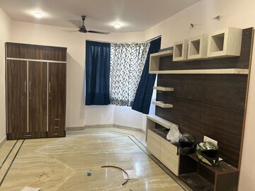 Bathroom in 3 BHK Apartment at Sector 4 Dwarka – for Rent