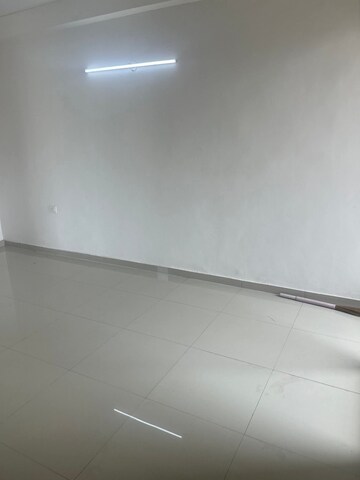 Room in 3 BHK Apartment at Parshav Vihar, Patparganj – for Rent