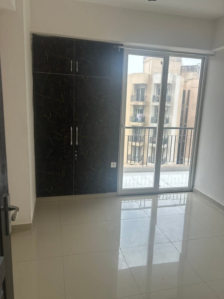 Bedroom, parshav-vihar 3 Bedroom 1250 Sq.Ft. Apartment In Patparganj Delhi 9037442