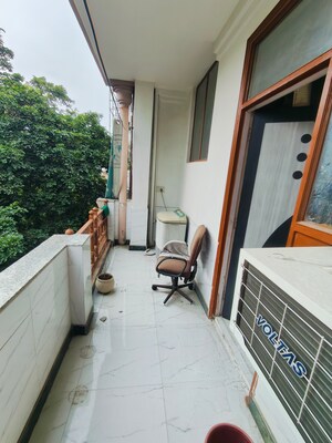 Balcony in 6 BHK Builder Floor at Sushant Vyapaar Kendra, Sector 43 – for Sale