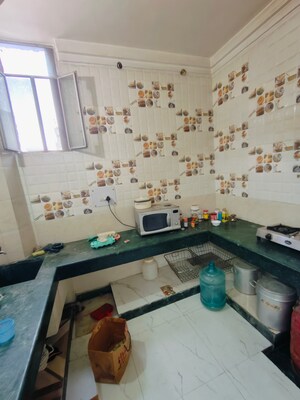 Team Area in 6 BHK Builder Floor at Sushant Vyapaar Kendra, Sector 43 – for Sale