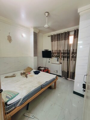 Bedroom in 6 BHK Builder Floor at Sushant Vyapaar Kendra, Sector 43 – for Sale