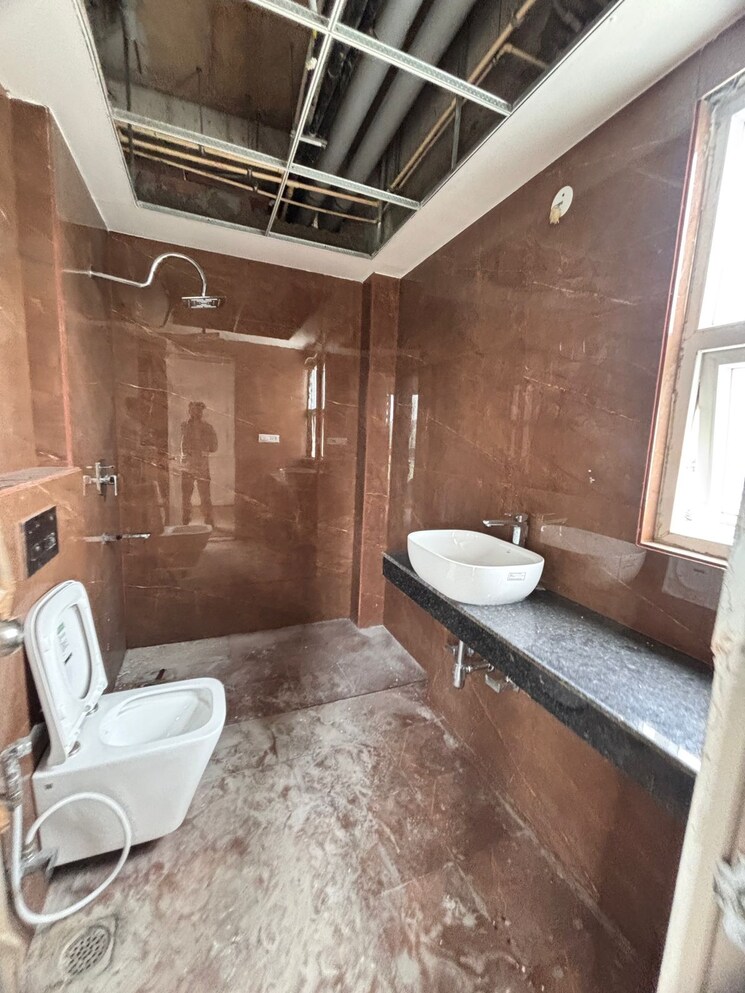 Bathroom, one-oak-atmos 3 Bedroom 2118 Sq.Ft. Apartment In Gomti Nagar Lucknow 9037449