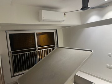 Furnished Amenities in 2 BHK Apartment at Mulund East – for Rent