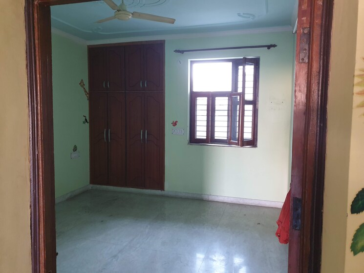 Room, sector 46 2 Bedroom 1452 Sq.Ft. Builder Floor In Sector 46 Gurgaon 9037506