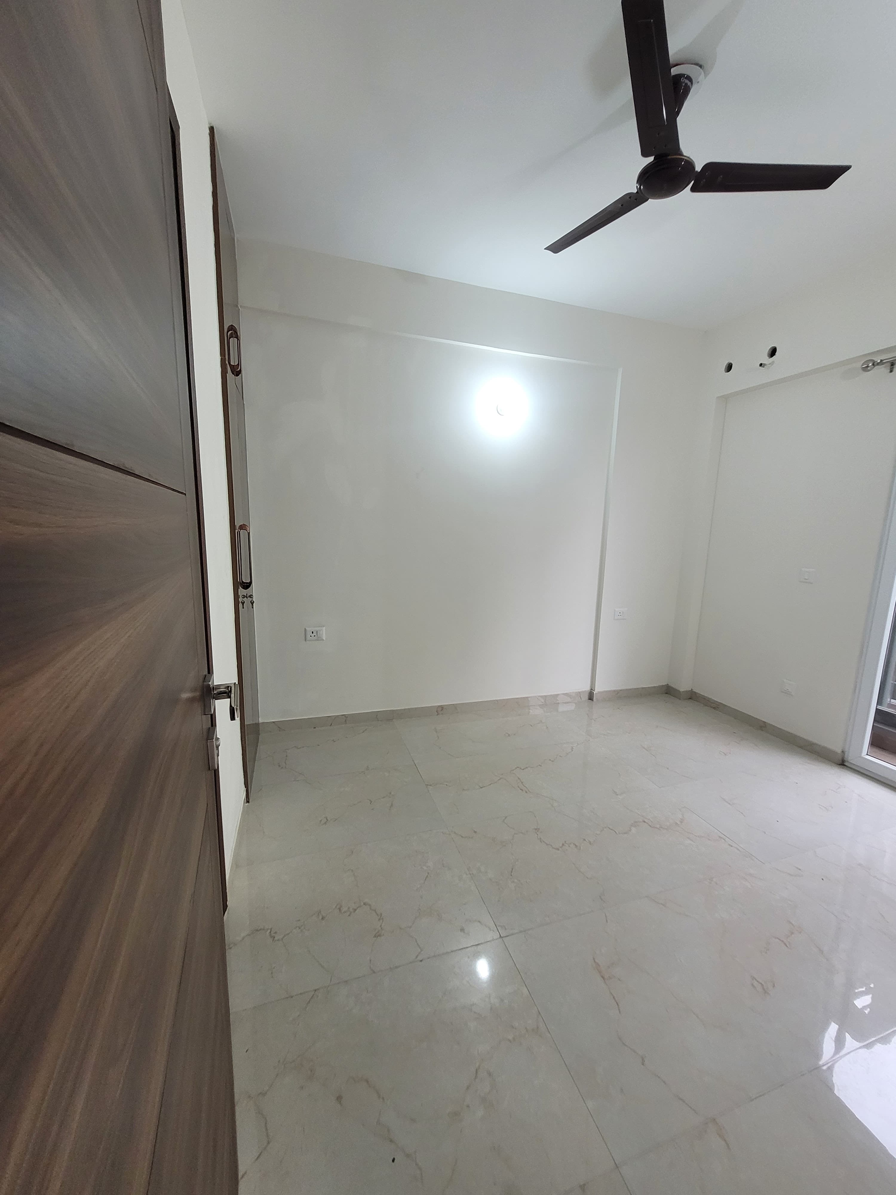 3.5 BHK + Study Room,Extra Room Apartment For Sale in Smart World Gems