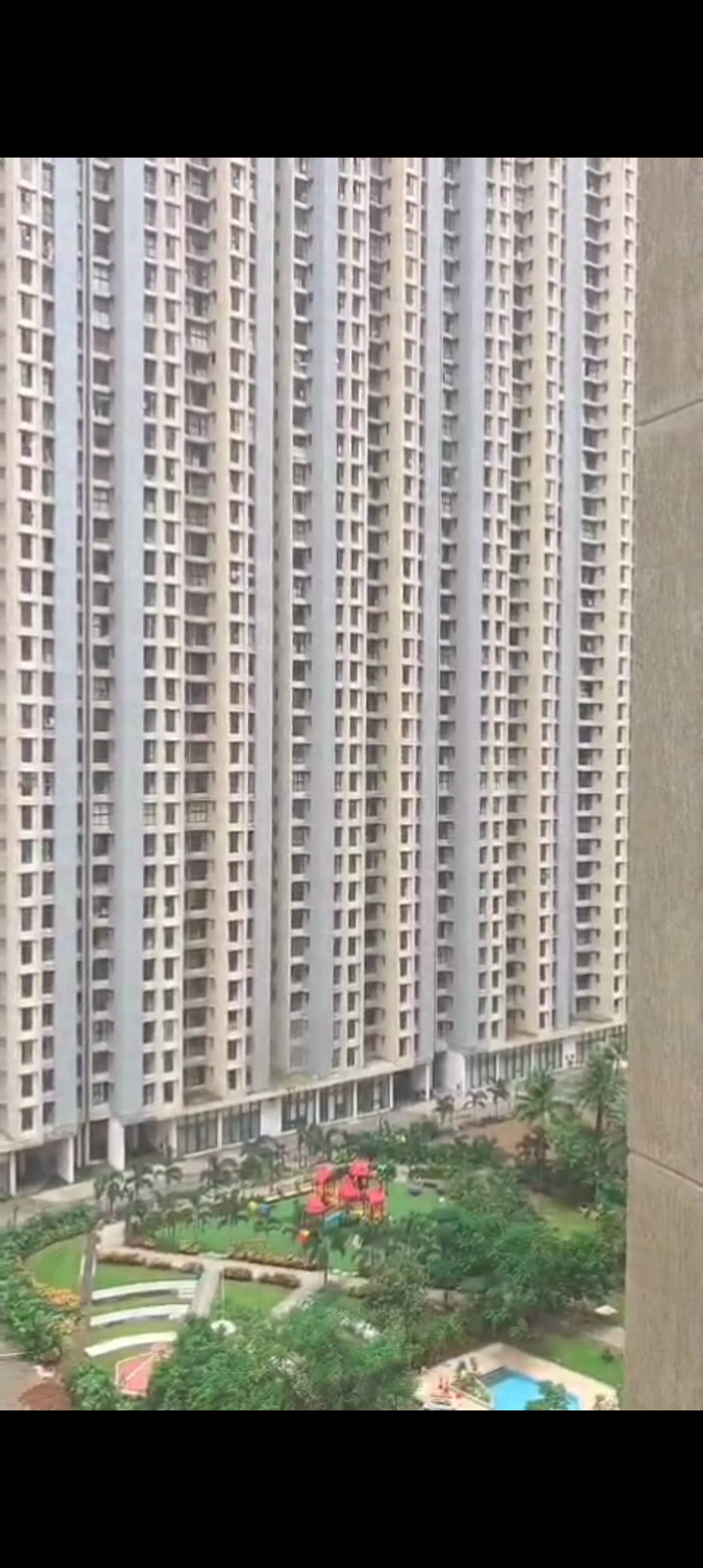 1 BHK 425 Sq.Ft. Apartment in Raymond The Address