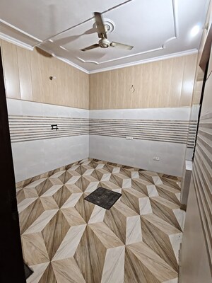 Bathroom in 2.5 BHK Independent House at Spring Field, Sector 31 – for Sale