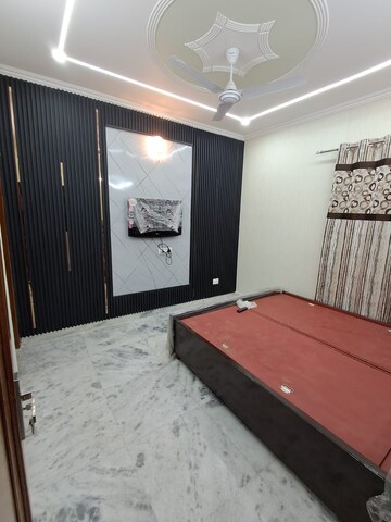 Room in 2 BHK Builder Floor at Rajouri Garden – for Rent