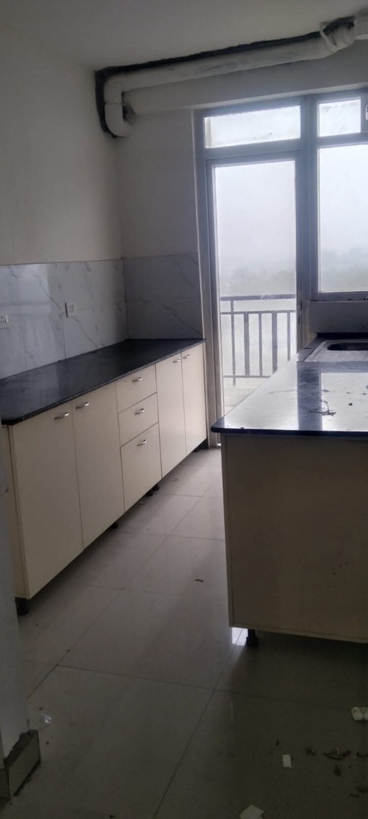 Kitchen, ip extension 3 Bedroom 1400 Sq.Ft. Apartment In Ip Extension Delhi 9037532