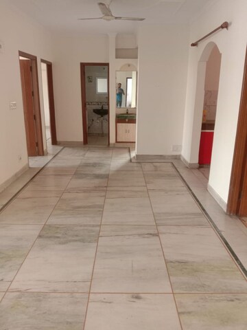 Room in 3 BHK Apartment at Sector 18 Dwarka – for Rent