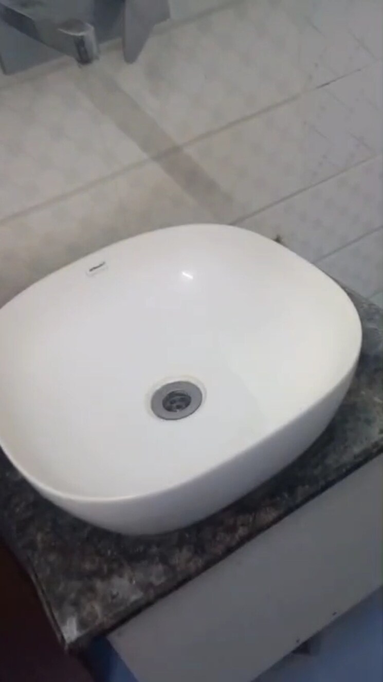 Bathroom, raja-garden 3 Bedroom 250 Sq.Yd. Villa In Sector 19 Faridabad 9037664