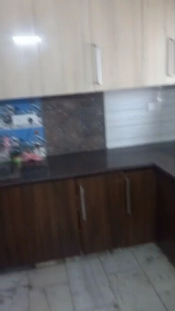 Furnished Amenities in 3 BHK Villa at Raja Garden, Sector 19 – for Rent
