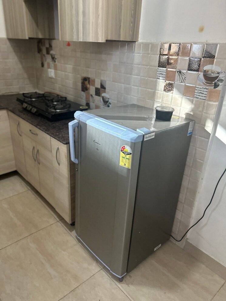 Kitchen, ip extension 3 Bedroom 1400 Sq.Ft. Apartment In Ip Extension Delhi 9037551