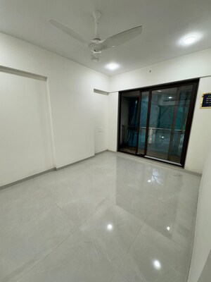 Room in 2 BHK Apartment at Shikara Heights, Sion – for Sale