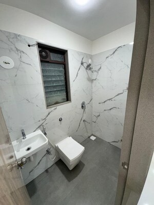 Bathroom in 2 BHK Apartment at Shikara Heights, Sion – for Sale