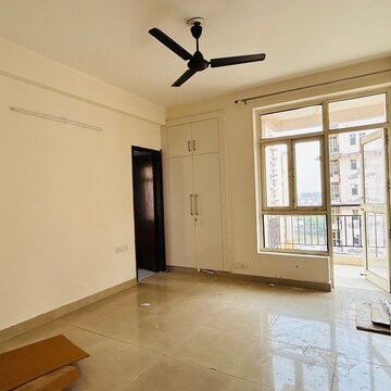 Room in 2 BHK Apartment at Ushay Towers, Kundli – for Sale