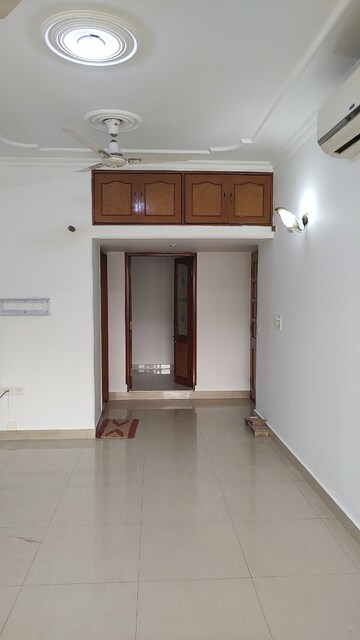 Room in 2 BHK Apartment at Sector 18 Dwarka – for Rent