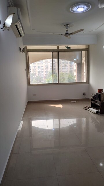 Room in 2 BHK Apartment at Sector 18 Dwarka – for Rent