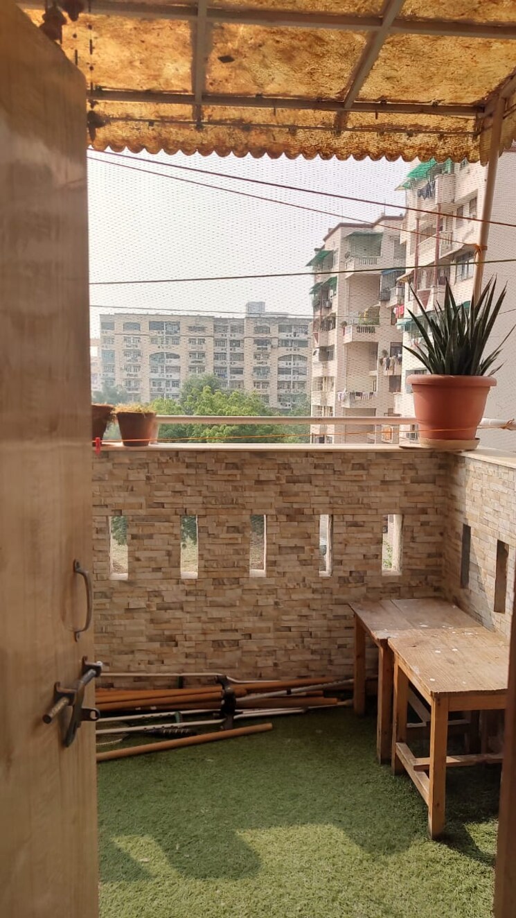 Other, sector 18 dwarka 2 Bedroom 1300 Sq.Ft. Apartment In Sector 18 Dwarka Delhi 9037592