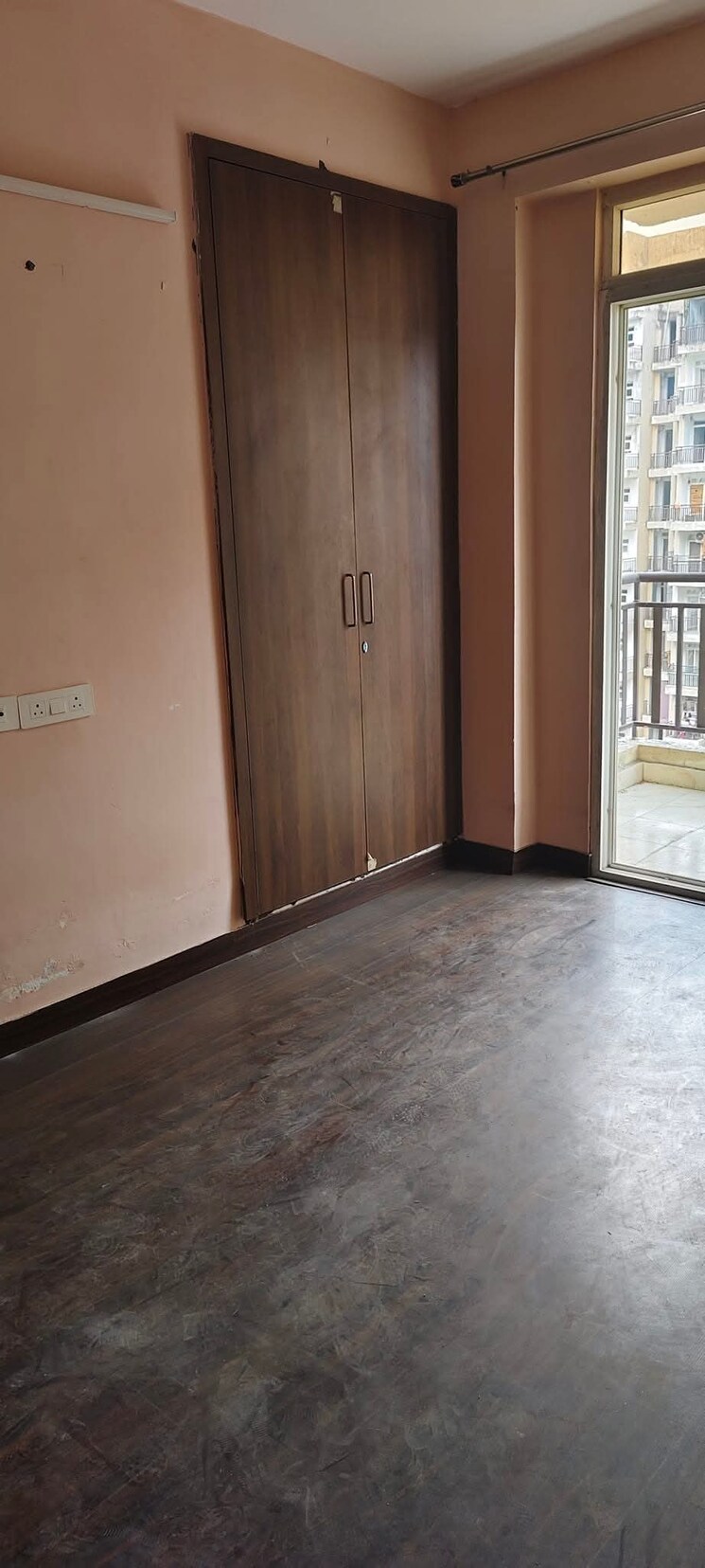 Bedroom, ip extension 3 Bedroom 1600 Sq.Ft. Apartment In Ip Extension Delhi 9037574