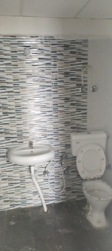 Bathroom in 2 BHK Apartment at Signature Global Orchard Avenue, Sector 93 – for Rent