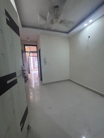 Building Lobby in 1.5 BHK Builder Floor at Mansa Ram Park – for Sale