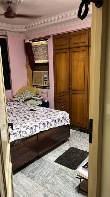 Bedroom in 2 BHK Apartment at Hiranandani Villa Grand, Ghodbunder Road – for Rent