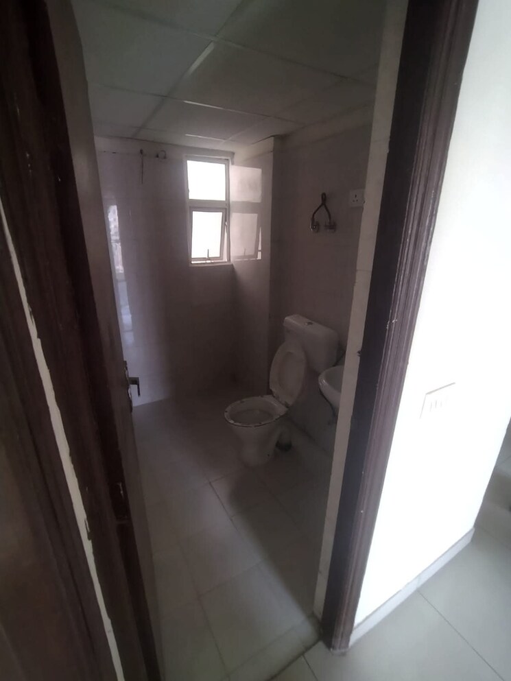 Bathroom, ip extension 2 Bedroom 1000 Sq.Ft. Apartment In Ip Extension Delhi 9037642