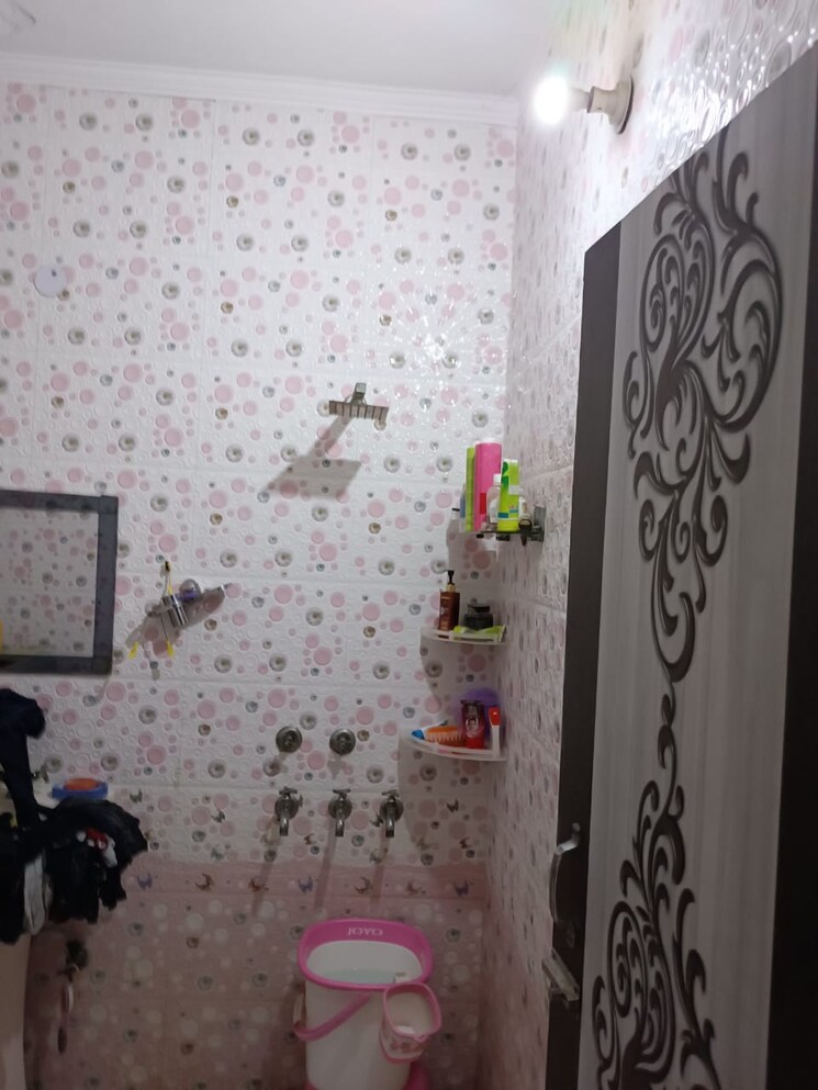 Bathroom, tarang-orchid 3 Bedroom 200 Sq.Yd. Builder Floor In Sector 28 Faridabad 9037637