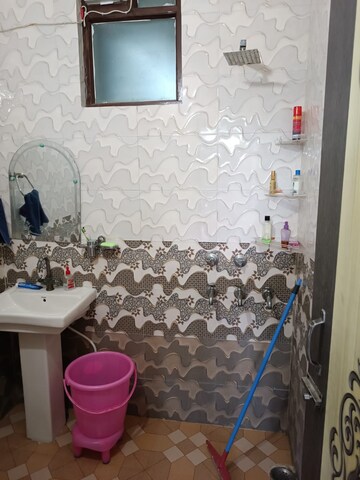Bathroom in 3 BHK Builder Floor at Tarang Orchid, Sector 28 – for Sale