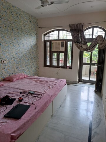 Bedroom in 3 BHK Builder Floor at Tarang Orchid, Sector 28 – for Sale