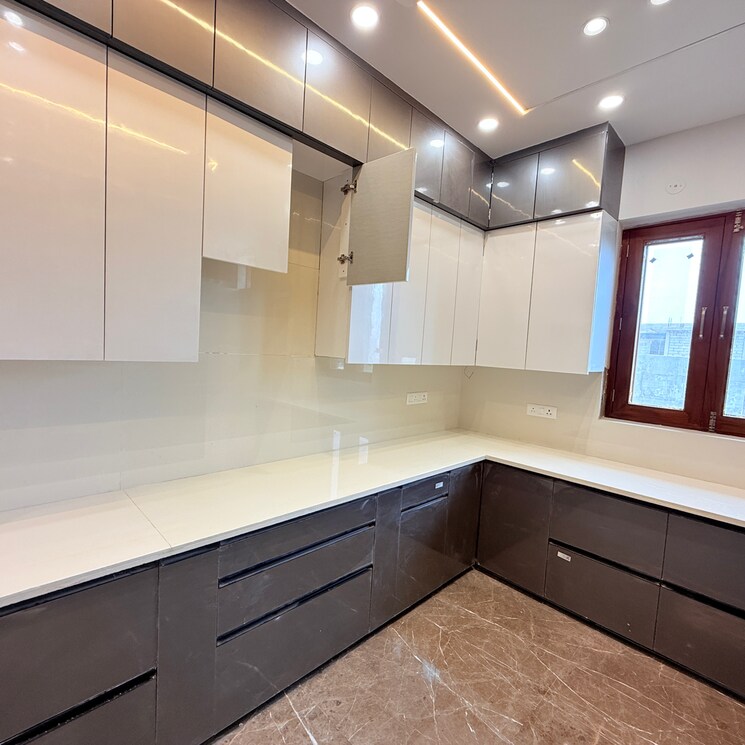 Kitchen, sector 105 3 Bedroom 3229 Sq.Ft. Builder Floor In Sector 105 Noida 9037671