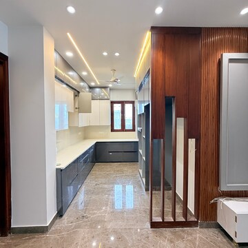 Living Room in 3 BHK Builder Floor at Sector 105 – for Rent