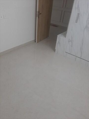 Room in 1 BHK Apartment at Signature Global Golf Greens, Sector 79 – for Rent