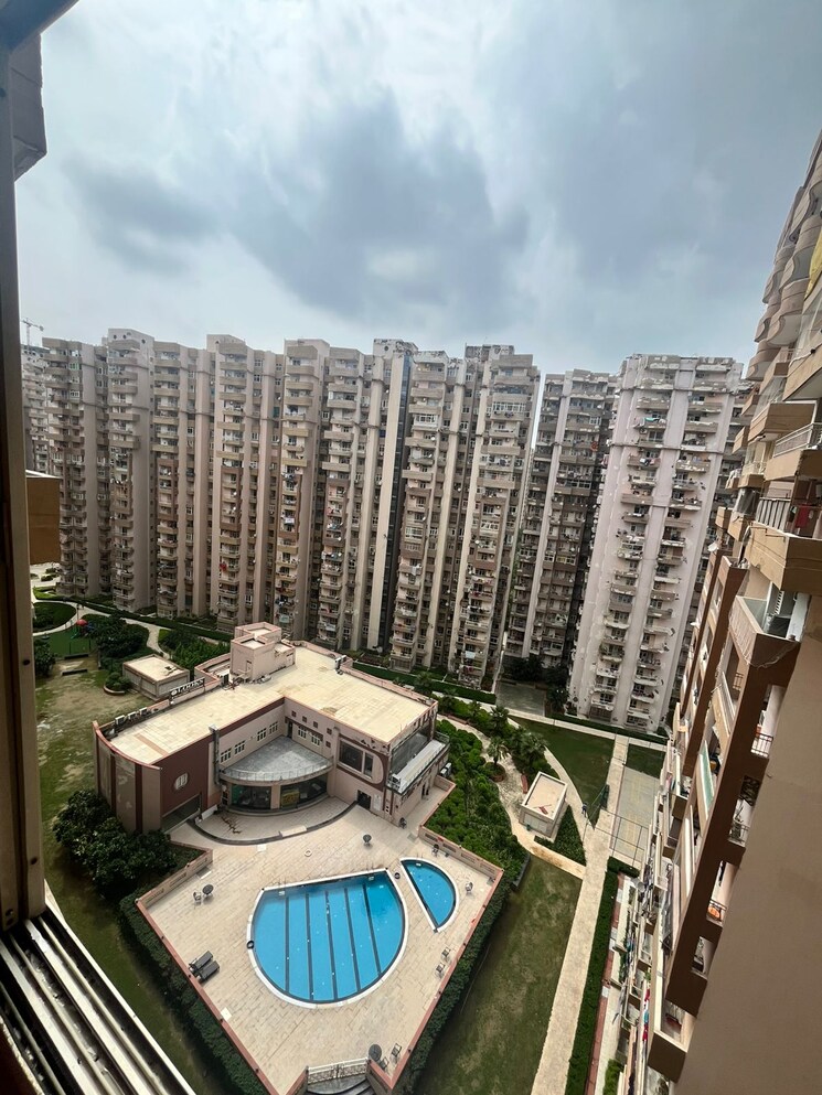 Exterior View, nimbus-the-hyde-park 2 Bedroom 915 Sq.Ft. Apartment In Sector 78 Noida 9037670