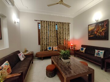 Living Room in 3 BHK Independent House at South City 1 – for Rent