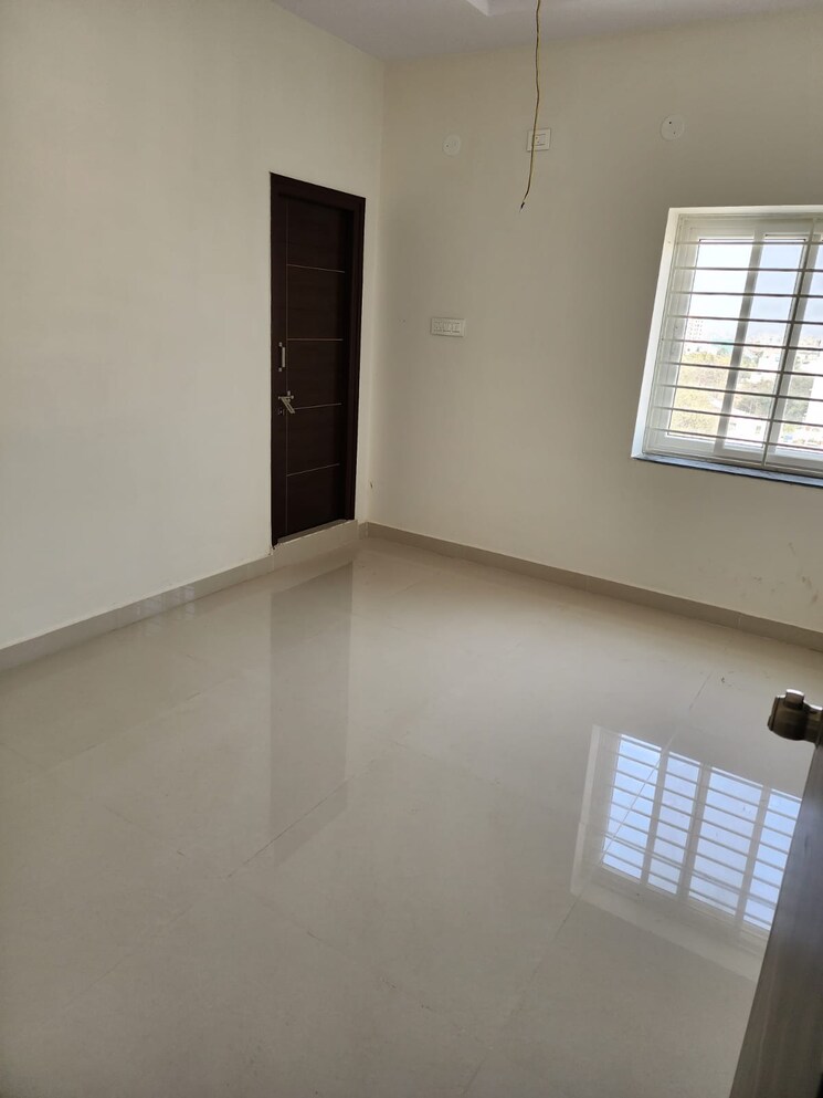 Room, kukatpally 3 Bedroom 1260 Sq.Ft. Apartment In Kukatpally Hyderabad 9037640
