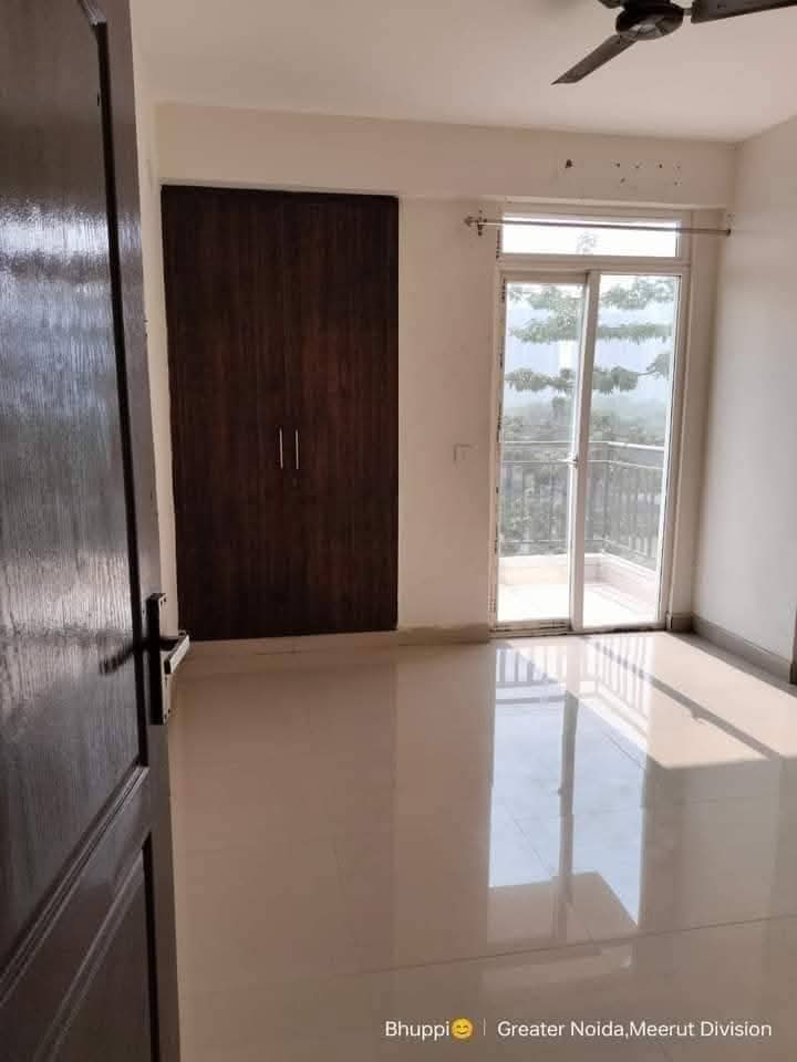 3 BHK + Pooja Room Apartment For Rent in Vardan Apartment