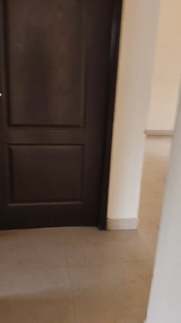 Room in 3 BHK Apartment at Piyush Heights, Sector 89 – for Rent
