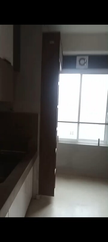 Furnished Amenities in 2.5 BHK Apartment at Marathon Monte South, Byculla West – for Rent