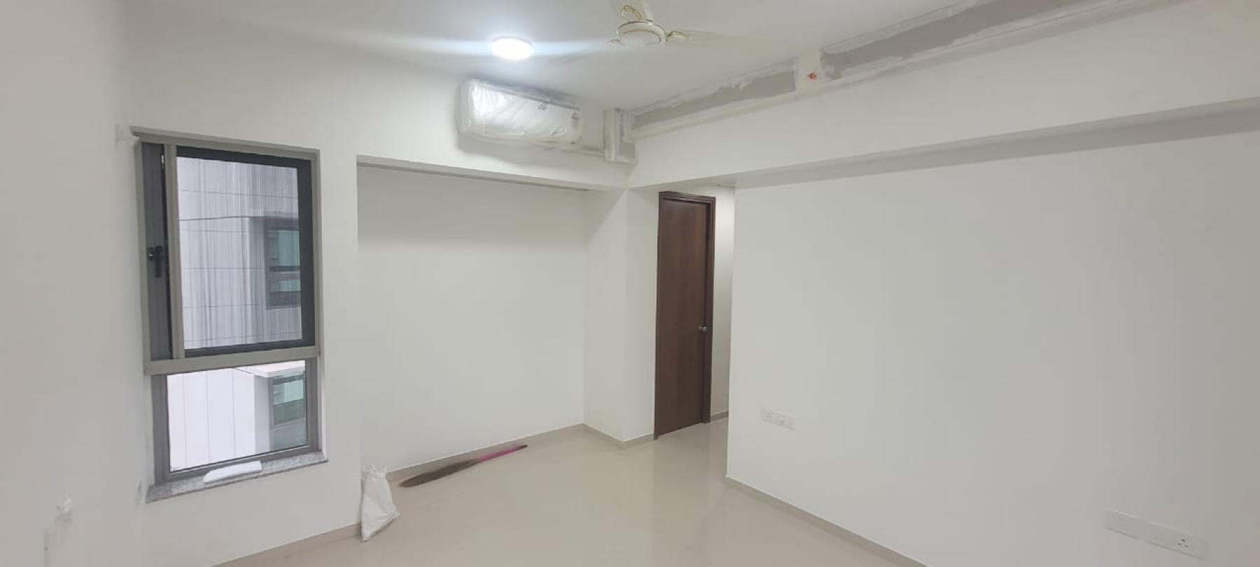 3 BHK + Extra Room 993 Sq.Ft. Apartment in Kalpataru Immensa E