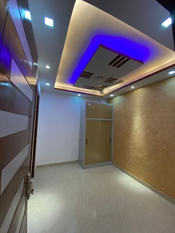 Room in 3 BHK Builder Floor at Sector 17 Dwarka – for Rent